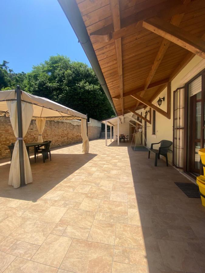 Caserma Guelfa - Casa Vacanza Chiarina San Benedetto del Tronto Extérieur photo