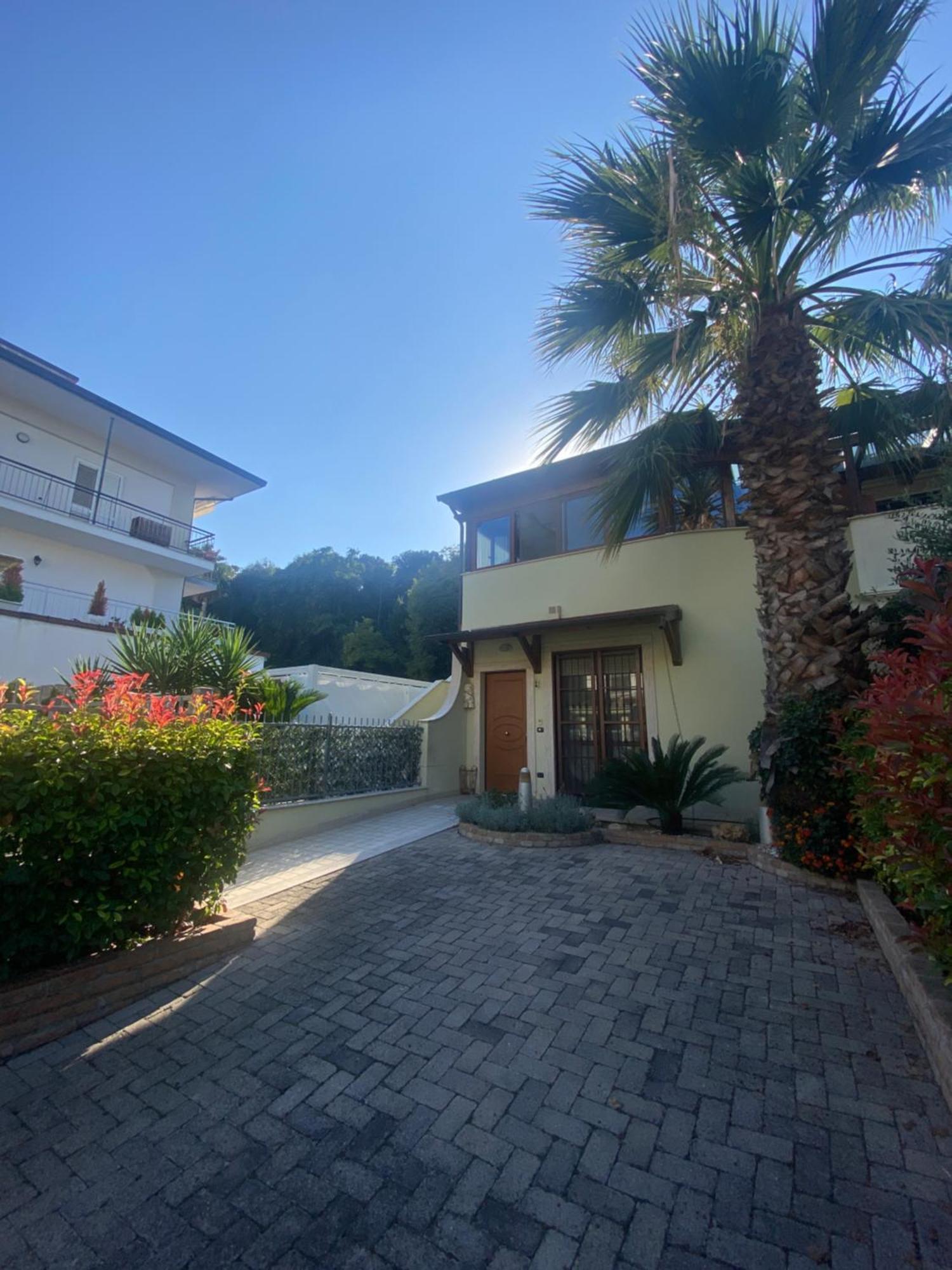 Caserma Guelfa - Casa Vacanza Chiarina San Benedetto del Tronto Extérieur photo